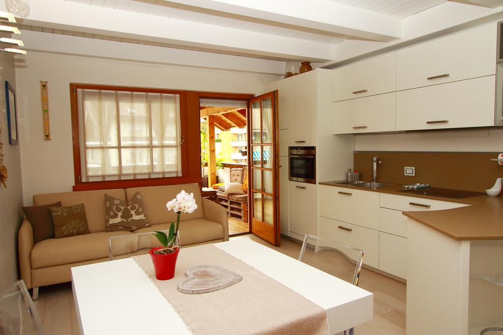 Home White Leifers Exterior foto
